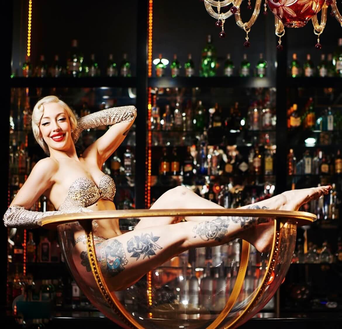 CHAMPAGNE GLASS